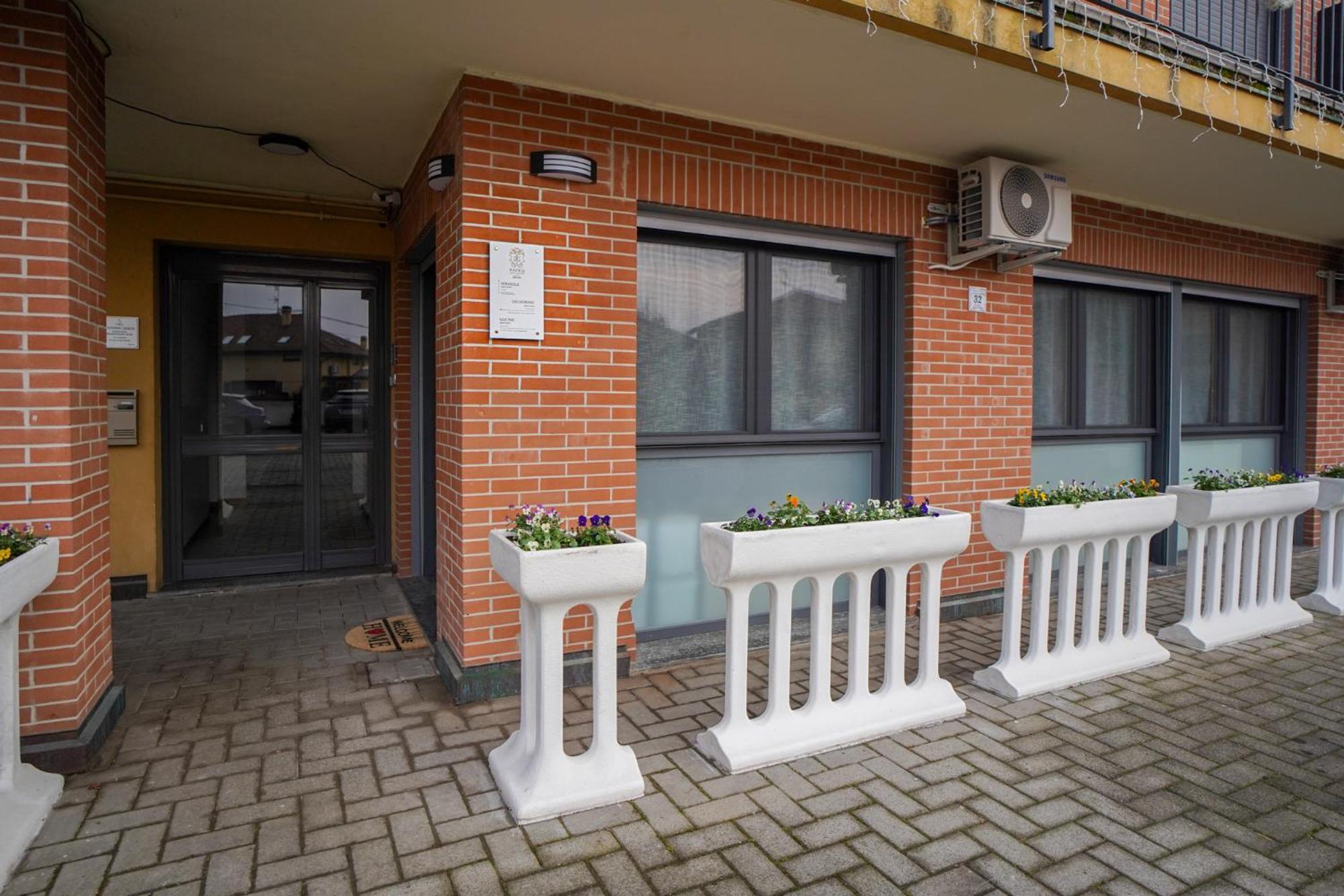 Gelsomino Suite Leonardo Academy, Mxp & Laghi Сесто Календе Екстериор снимка
