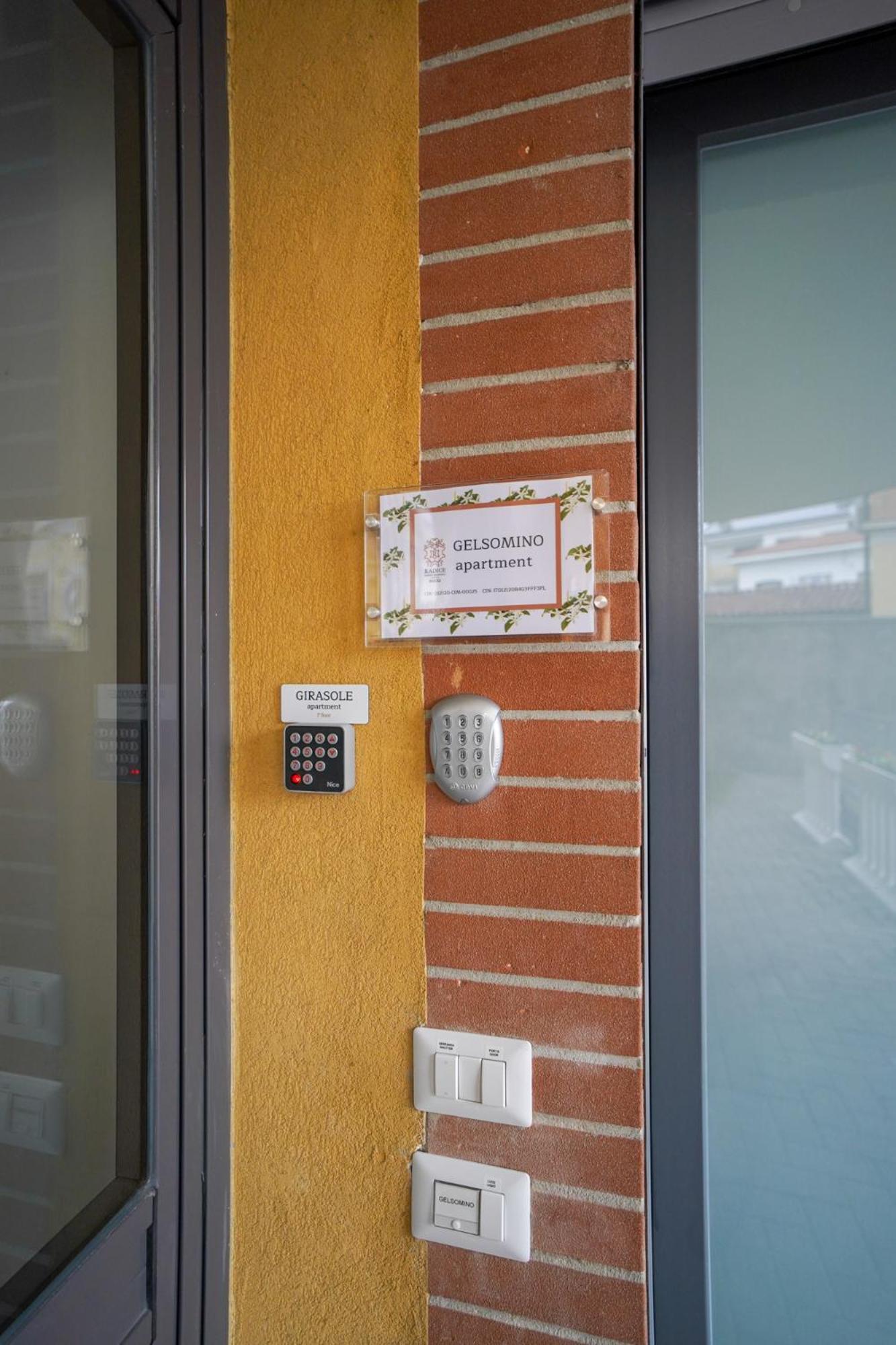 Gelsomino Suite Leonardo Academy, Mxp & Laghi Сесто Календе Екстериор снимка